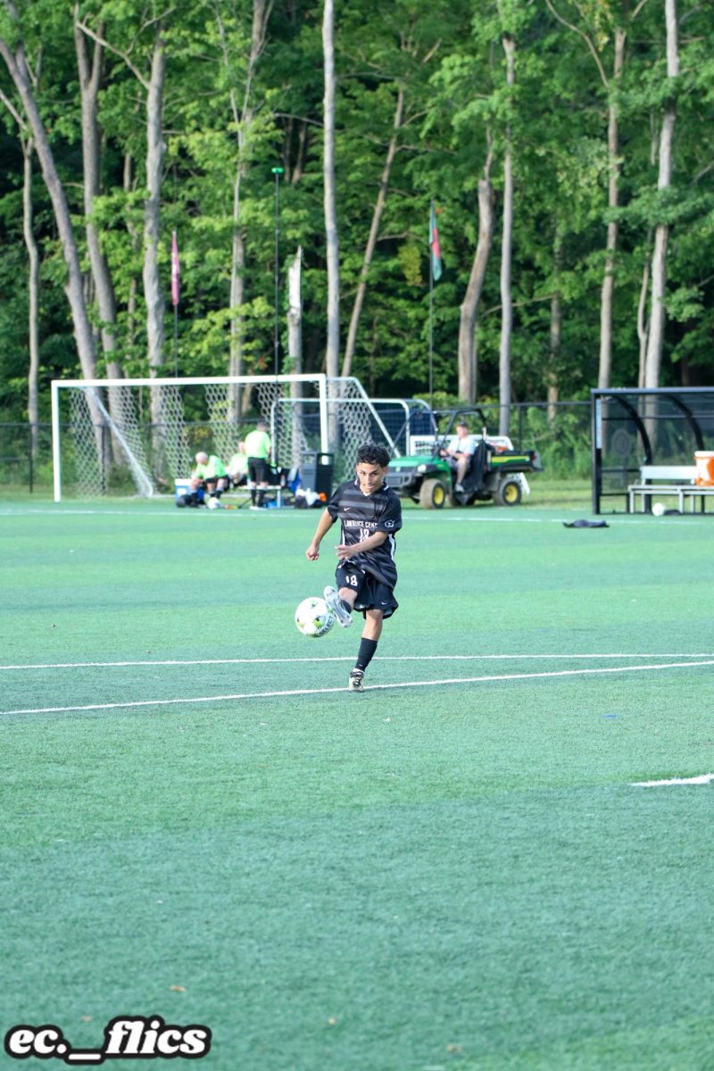 Didier Castellanos, senior, kicks the ball in warmups before the match vs Bishop Chatard.